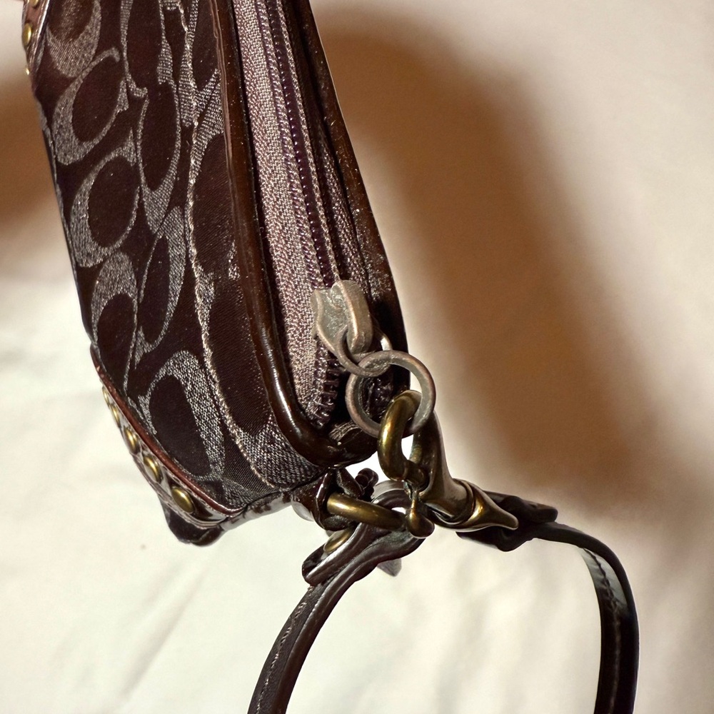 Preloved COACH brown wristlet cosmetic bag with Dust Cover - Picture 4 of 6